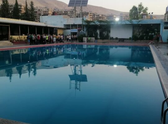 مسبح غولدن روز