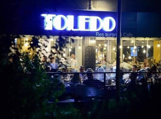 Toledo Restaurant &Cafe