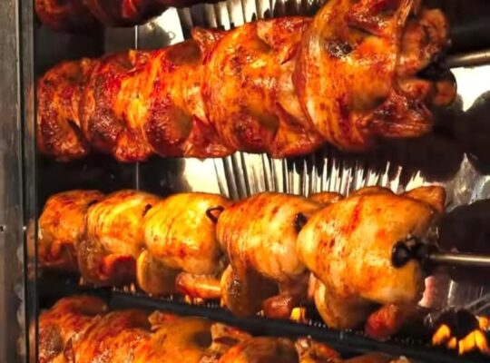 مطعم جاج وتوم