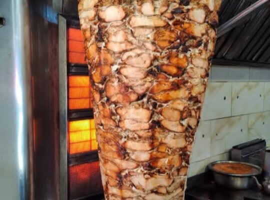 مطعم فروج المختار