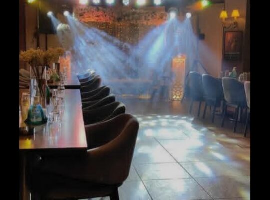 مطعم جولياز -Julia,s restaurant