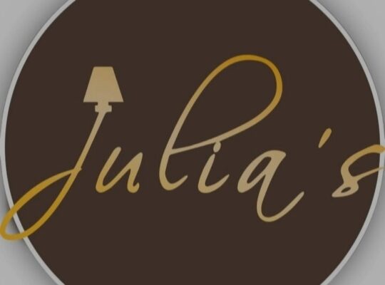 مطعم جولياز -Julia,s restaurant
