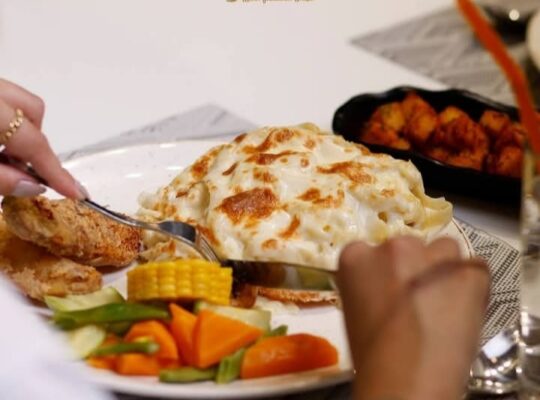 مطعم بيت الشرق