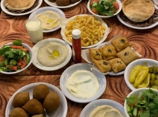 مطعم الصديق الشرقي