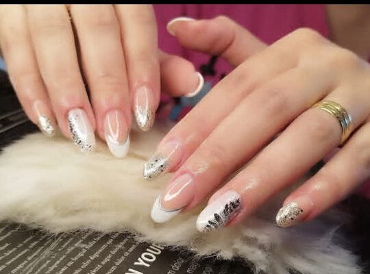 ميرا لتجميل الأظافر