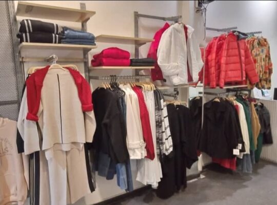 ملابس Free girl group