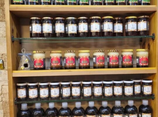 عسل كنوز الكهرمان