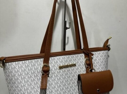 ألبسة السيدة الأولى _ First Lady