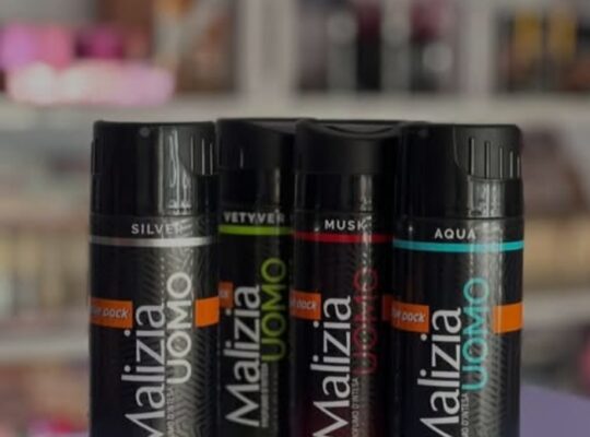 مكياجات وعطورات Nour