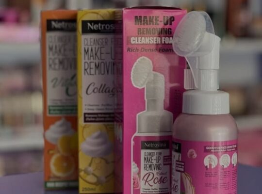 مكياجات وعطورات Nour