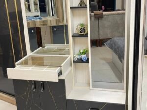 البيت العريق للأثاث