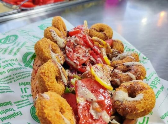 مطعم و مأكولات فلافلجي