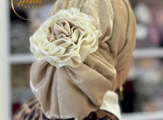 سكارف حبات التوت