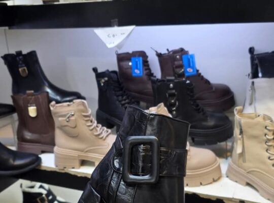 فلورانس للأحذية والجذادين النسائية