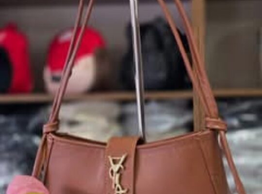 مركز شانيل للتخفيضات _ حقائب نسائية