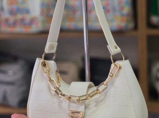 مركز شانيل للتخفيضات _ حقائب نسائية