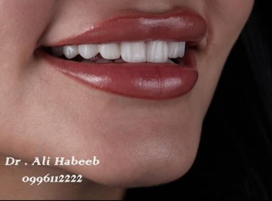 الدكتور علي ضاحي حبيب _ طبيب أسنان