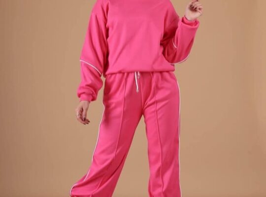 حمص مول لبيع الألبسة والأحذية والحقائب النسائية