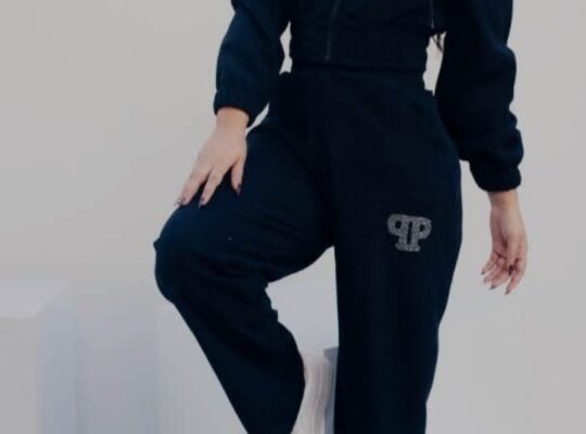 دانتيل للألبسة النسائية