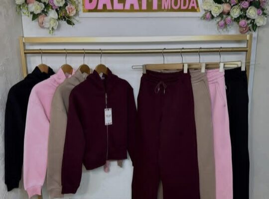 دانتيل للألبسة النسائية