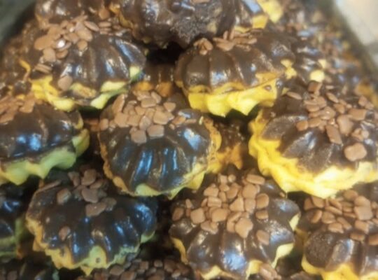 حلويات وبوظة وباتيسري المذاق الملكي