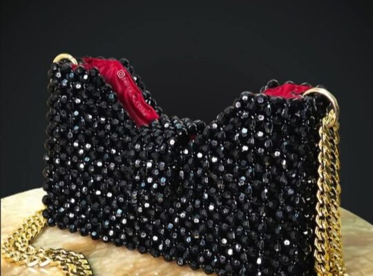 متجر إبرة وريشة