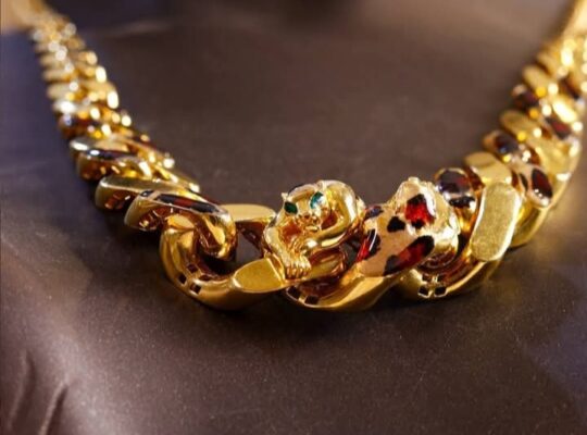 مجوهرات مشارقة