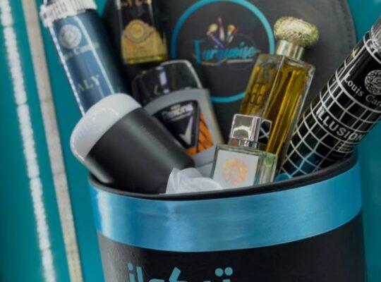 تركواز ميك آب