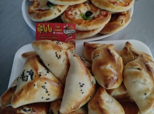 بيتزا ومعجنات باباي
