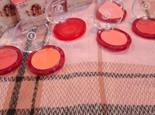 البيت الصيني للمكياج والاكسسوارات واللانجري