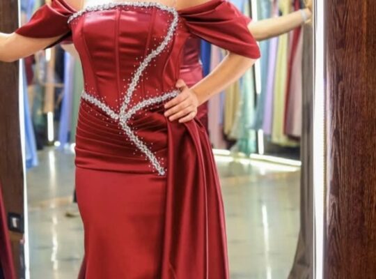 قصر اللولو لبيع وتأجير فساتين السهرة الملكية