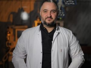 الدكتور جمال العريان