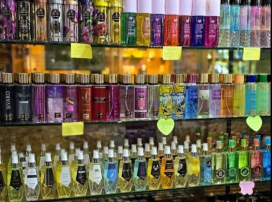 ميرال وبيرلا لمواد التجميل والإكسسوارات والعطور