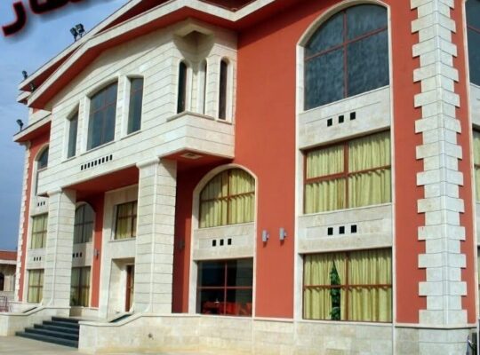 العطار للألمنيوم والديكور